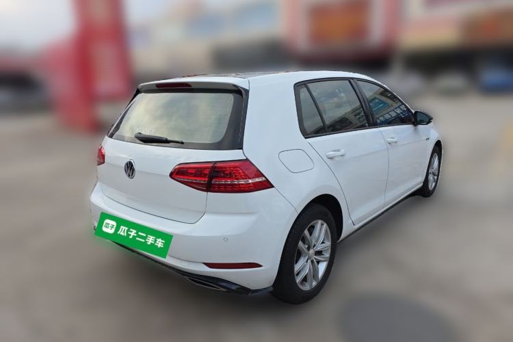 Used Volkswagen Golf 2016 1.6L Automatic Fashion Model
