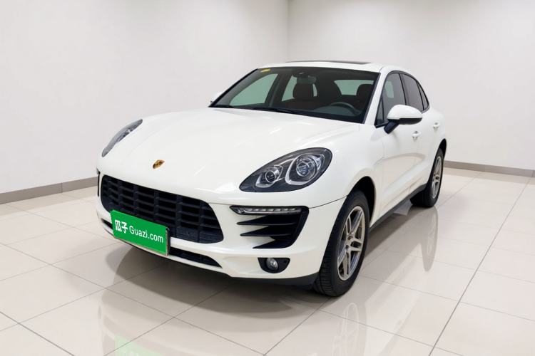 Used Porsche Macan 2017 Macan 2.0T Front Left 45 Deg