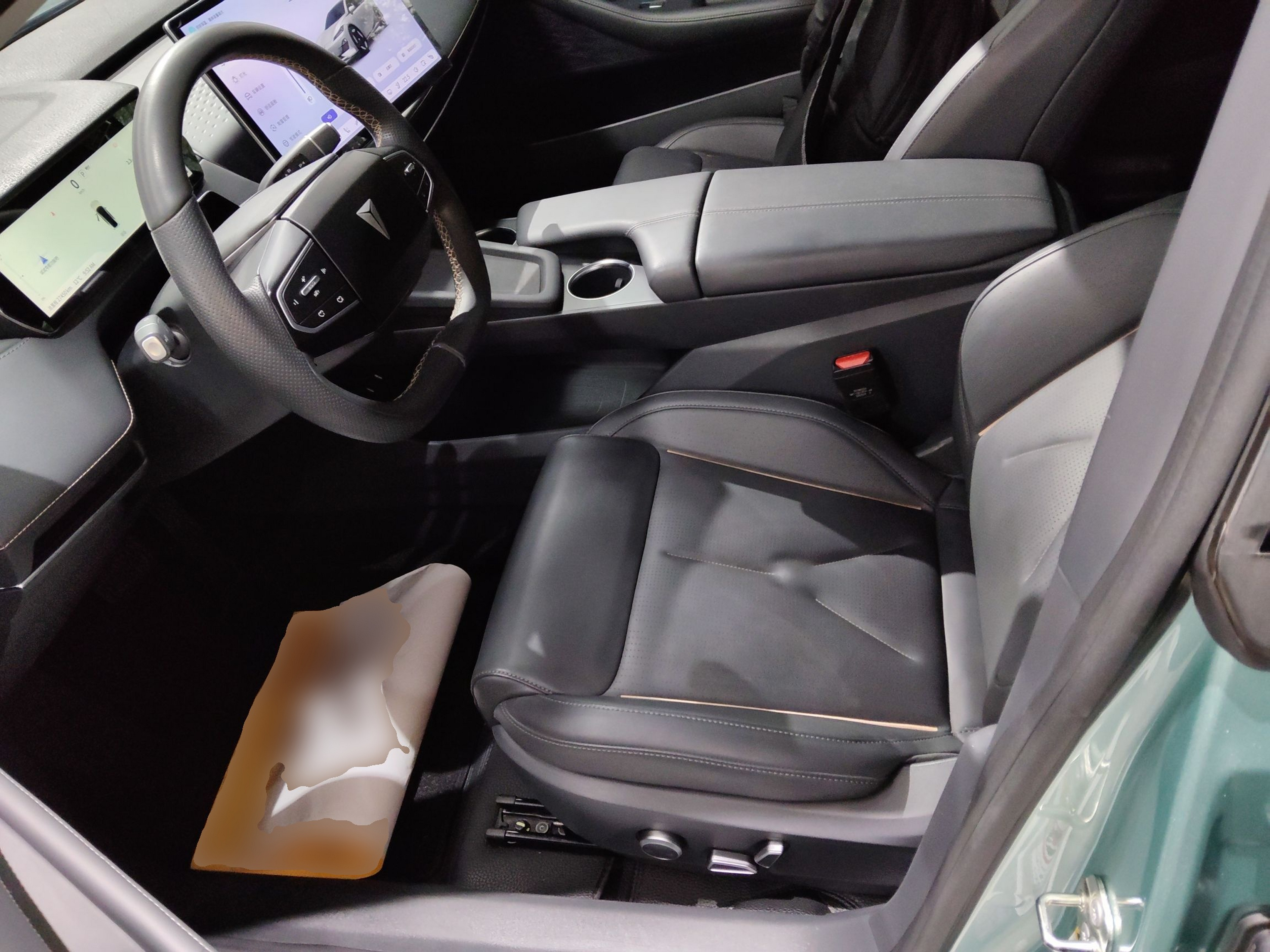 Переднее сиденье в автомобиле