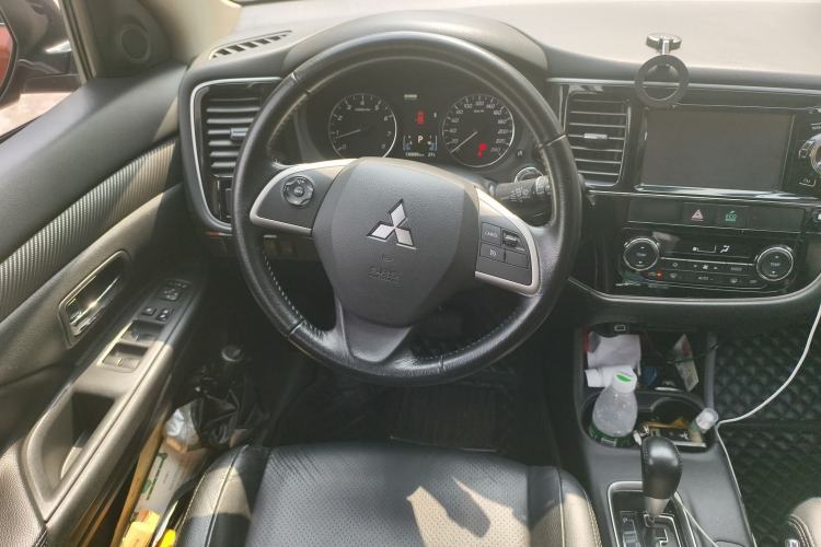 Used Mitsubishi Outlander 2014 2.4L 4x4 Deluxe Value Edition 5 Seats