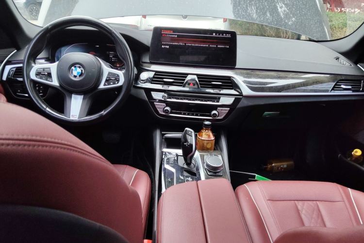 Used BMW 5 Series 2022 Second Facelift 525Li M Sport Package
