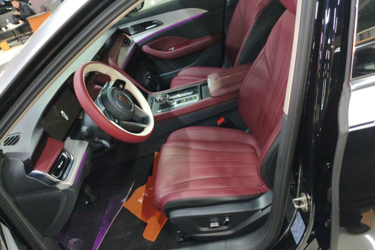 Used Hongqi H5 2025 2.0T Automatic Flag Edition – 500 000 Units Commemorative Version
