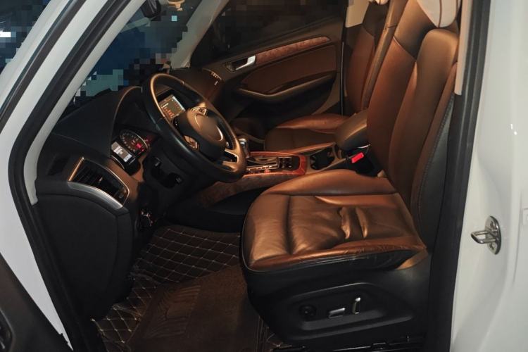 Used Audi Q5 2017 Plus 40 TFSI Technology Model
