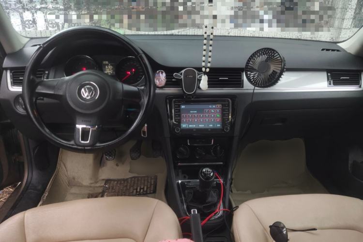 Used Volkswagen Bora 2014 1.6L Manual Fashion Edition
