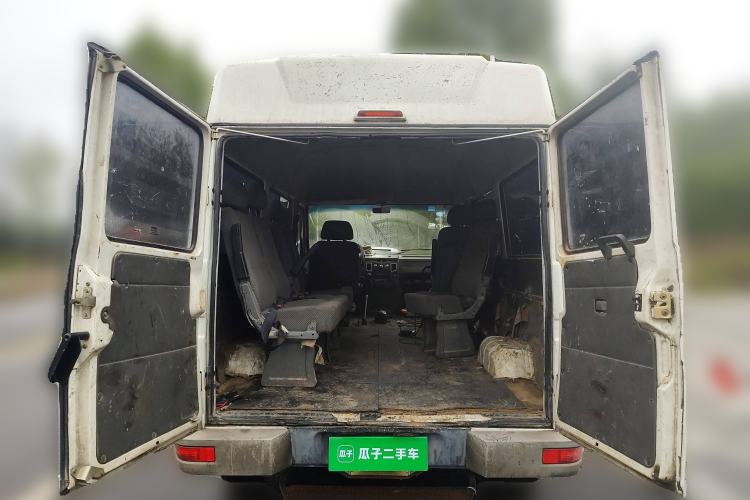 Used Iveco Daily 2009 2.5T-A35 7-Seater
