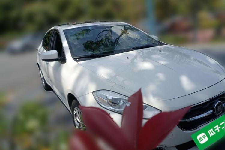 Used Fiat Viaggio 2015 1.4T Automatic Jingxiang Edition Front Right 45 Deg