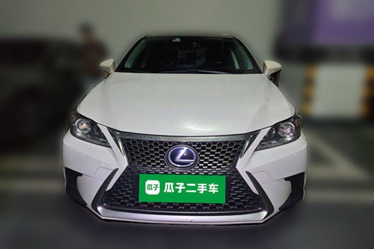 Used Lexus CT 2017 CT200h Comfort Edition Two-Tone China V Standard