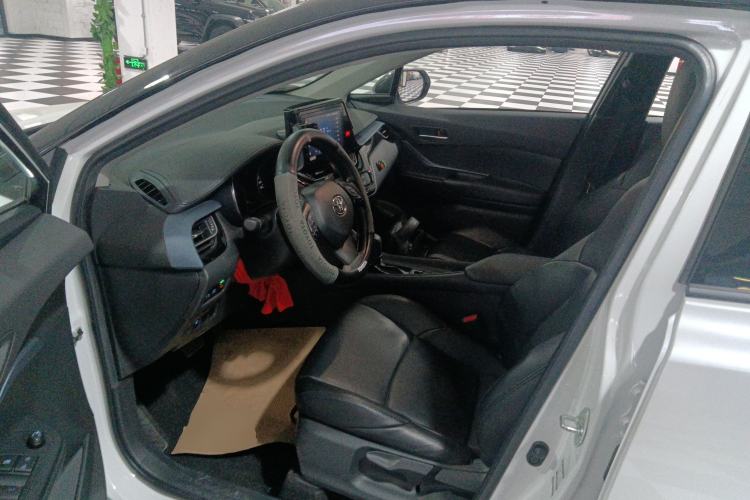 Used Toyota IZOA 2022 2.0L Yixing Version