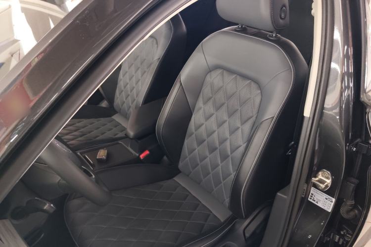 Used Volkswagen Sagitar 2023 300TSI DSG Excellence Edition Left Front Seat