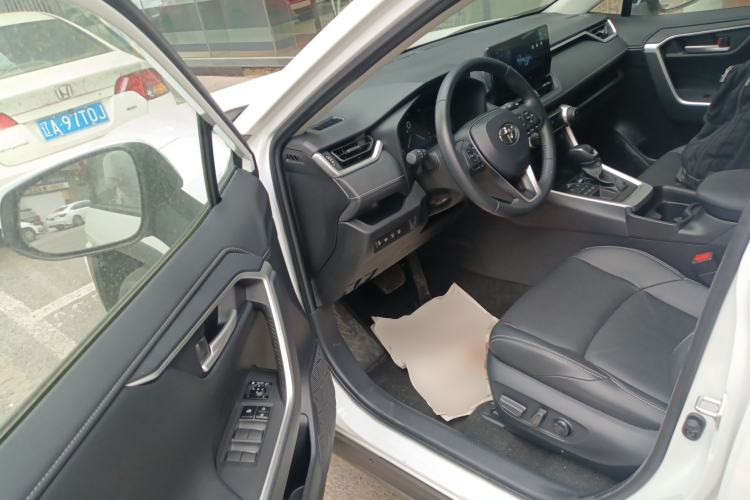 Used Toyota Wildlander 2023 2.0L CVT Four-Wheel Drive Luxury PLUS Edition