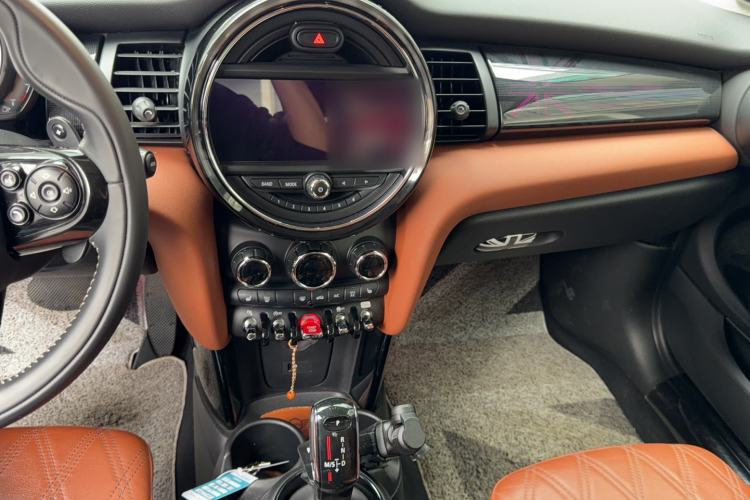 Used MINI 2019 2.0T COOPER S Artist