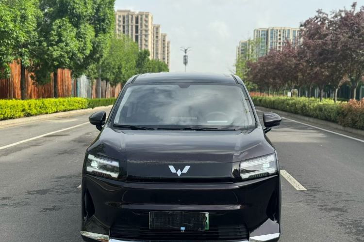 Used Wuling Starlight 730 2025 Model Pure Electric 500km Luxury Edition