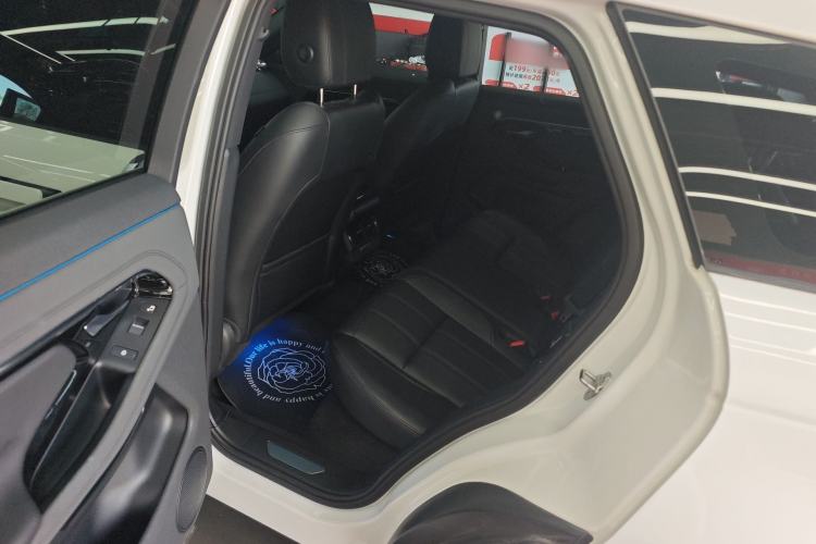 Used Land Rover Range Evoque 2020 249 PS R-DYNAMIC SE Sport Technology Edition Left Rear Seat