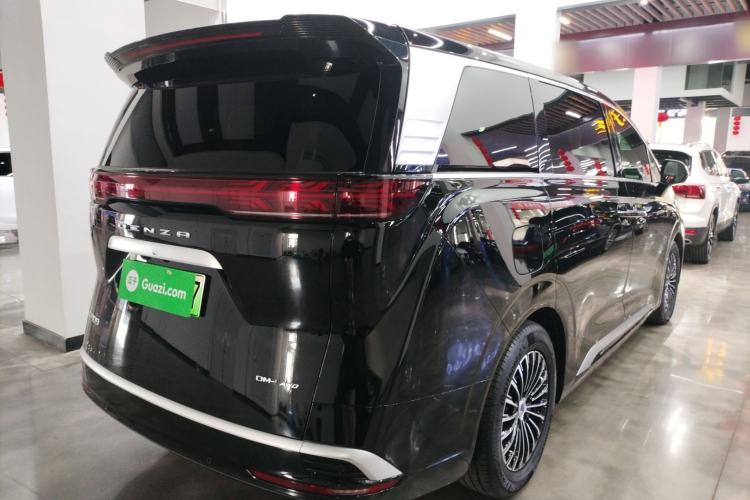 Used Denza D9 2024 DM-i 980 Four-Wheel Drive Prestige Model
