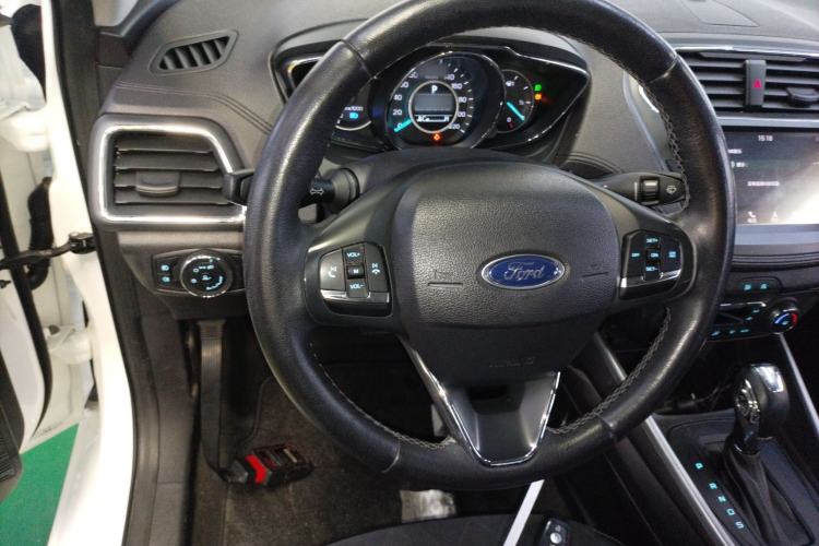 Used Ford Escort 2019 Revised Version 1.5L Automatic Enjoyment Type China VI Standard Steering Wheel