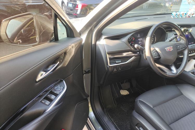 Used Cadillac XT4 2018 28T Two-Wheel Drive Tech Version