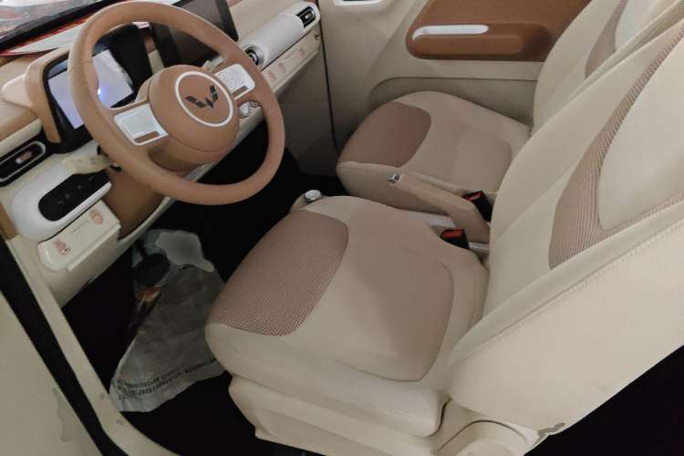 Used Wuling Hongguang MINIEV 2024 3rd Generation 215km Advanced Version