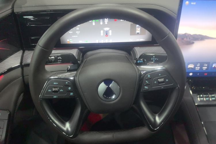 Used Denza Z9 2024 1100 km All-Wheel-Drive Ultra Version