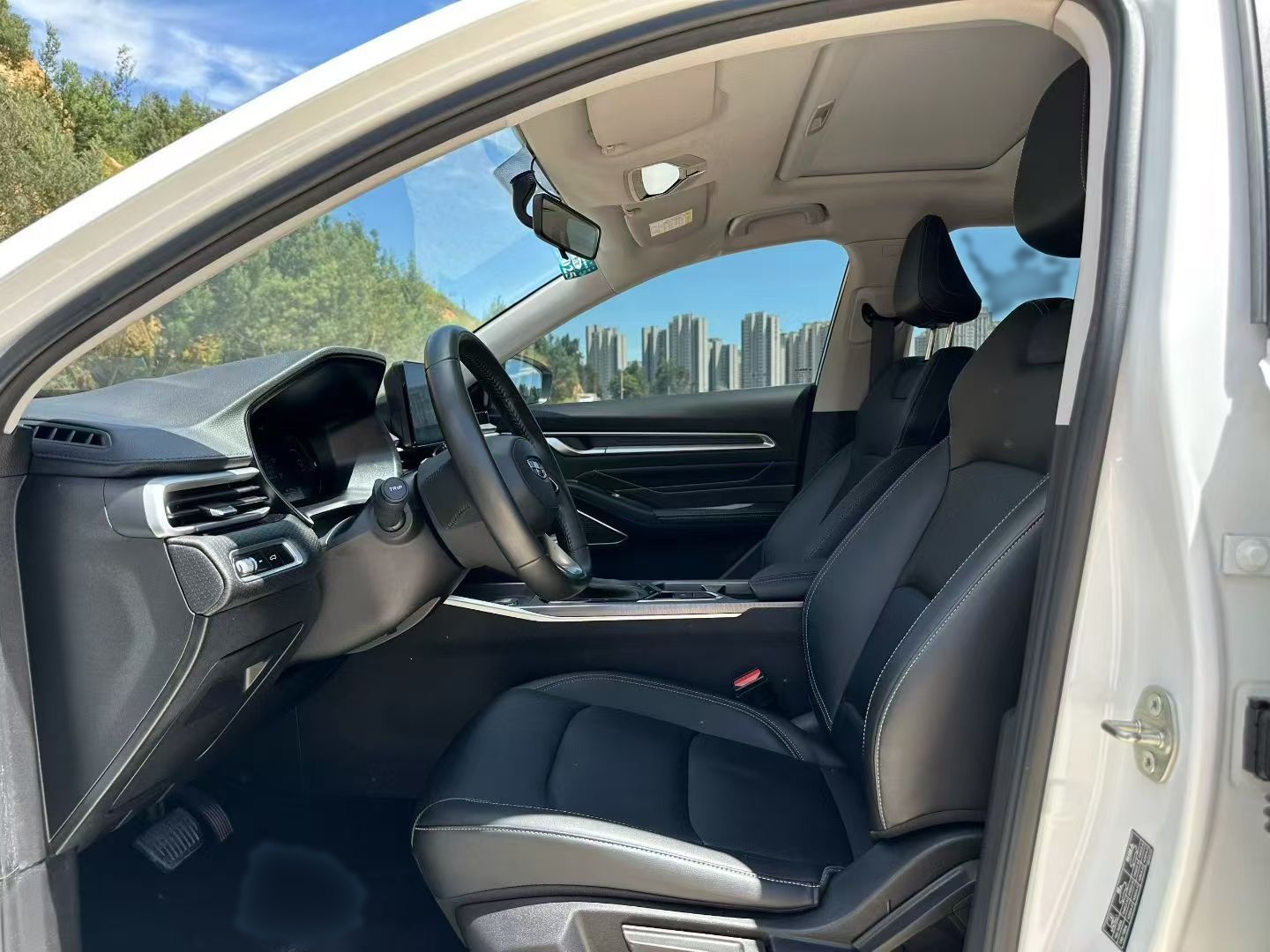 Geely Auto Emgrand 2022 4th Generation 1.5L CVT Luxury Model - Premium — снимка 15