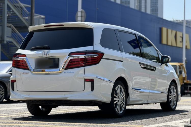 Used Honda Elysion 2016 2.4L Luxury Edition
