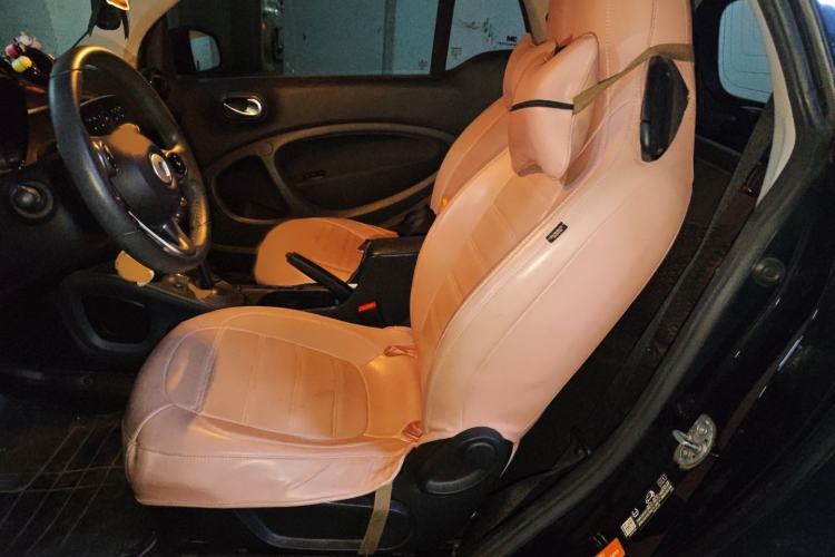 Used smart fortwo 2019 0.9T 66kW Hardtop Wind Power Edition China VI
