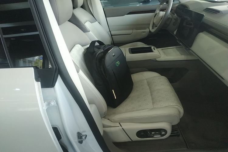 Used Zeekr 7X 2025 100kWh Long-Range All-Wheel Drive Intelligent Driving Version
