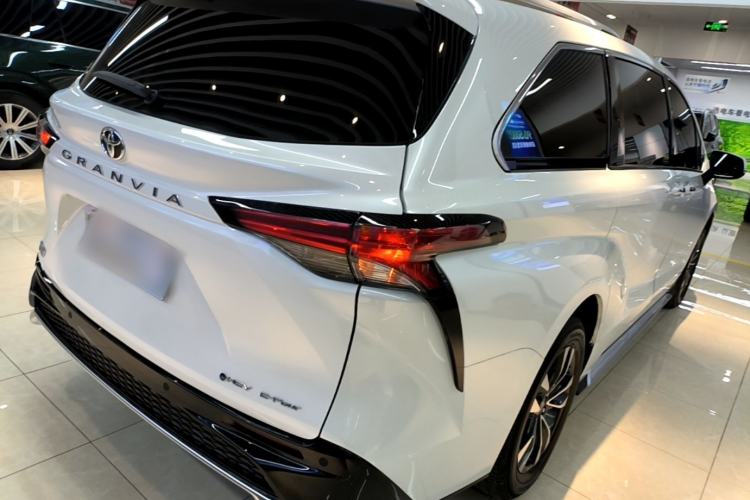 Used Toyota Granvia 2024 2.5L Hybrid Prestige PLUS Four-Wheel Drive Version
