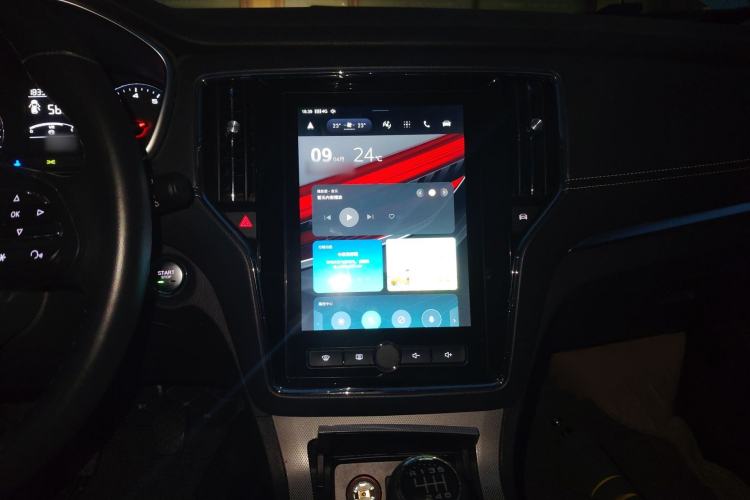 Used Roewe RX5 2018 20T Two-Wheel Drive Manual Internet Smart Edition Audio And AC Panel