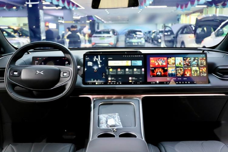 Used XPeng G9 2025 725 with Ultra-Long Range Max
