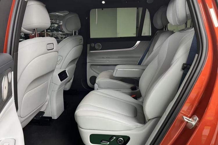 Used Hima AITO M9 2024 Range-Extended Ultra Version 42 kWh 6-Seater Model Interior 7