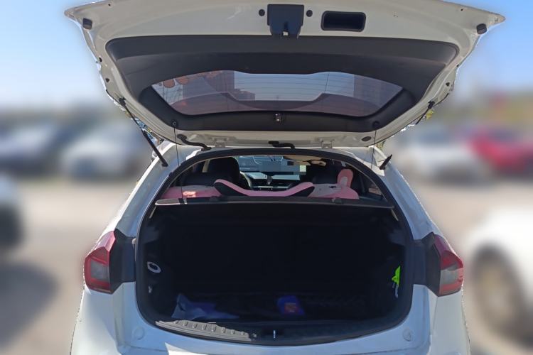 Used Geely Auto Vision X3 2019 Upgraded Model 1.5L CVT Elite Version Trunk