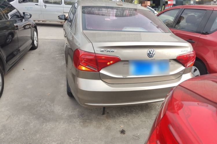 Used Volkswagen Jetta 2017 1.5L Manual Fashion Edition