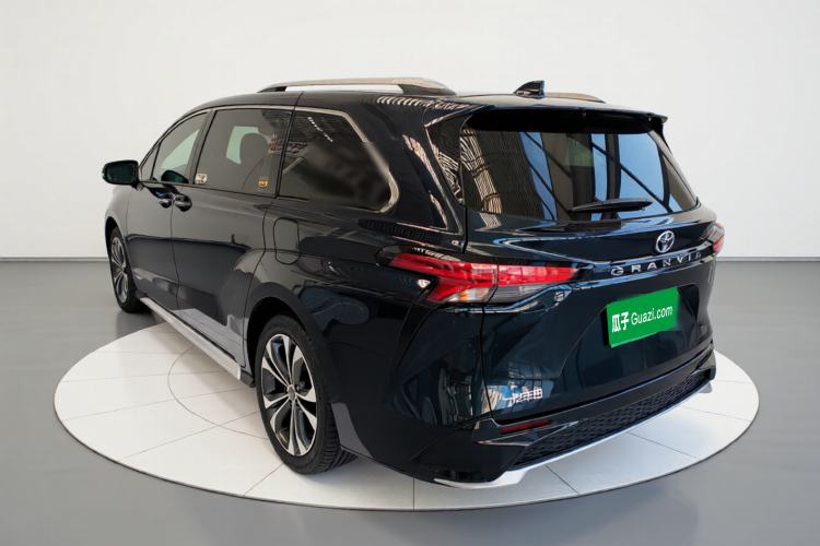 Used Toyota Granvia 2023 2.5L Hybrid Flagship VIP Edition
