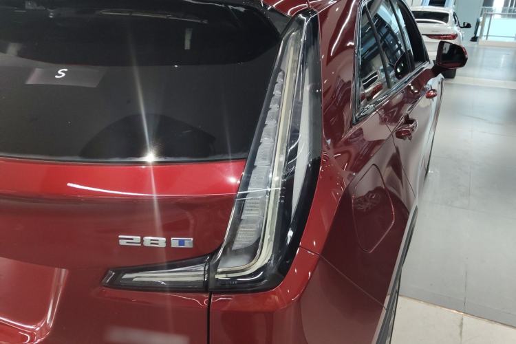 Used Cadillac XT4 2022 28T Four-Wheel Drive Platinum Edition