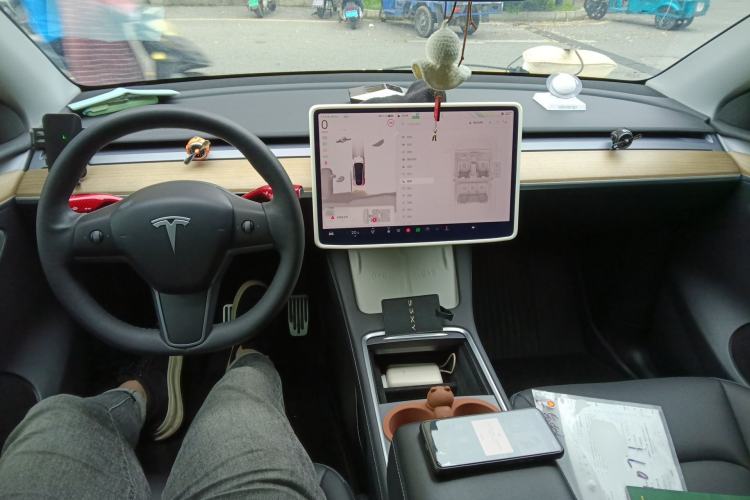 Used Tesla Model Y 2022 Revised Version Rear-Wheel Drive Center Console