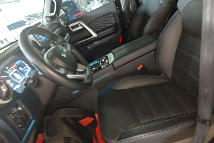 Used BAIC Off-Road BJ40 2023 2.0T Automatic Four-Wheel Drive Urban Hunter Edition Chivalrous Type Left Front Seat