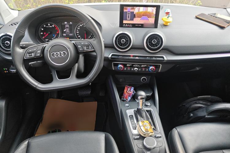 Used Audi Q2L 2022 35 TFSI Fashion Dynamic Model Center Console