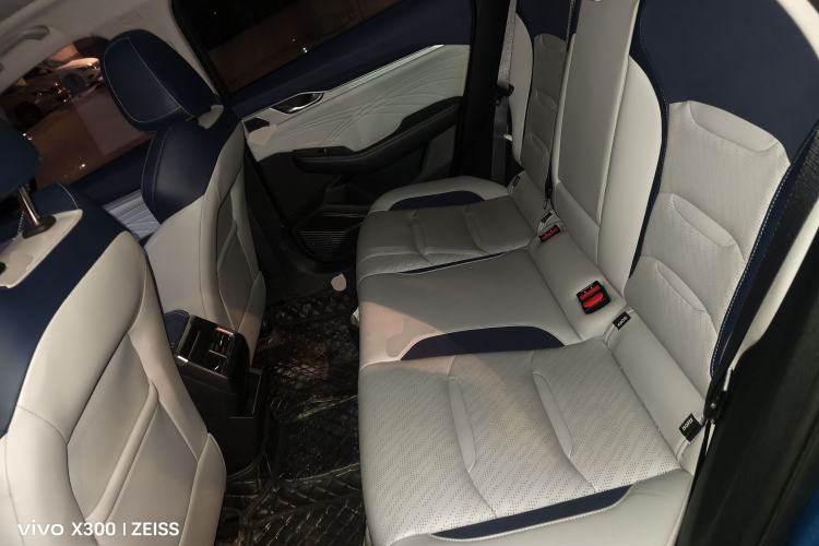 Used Geely Auto Preface 2021 Revised Version 2.0TD Luxury Edition Left Rear Seat