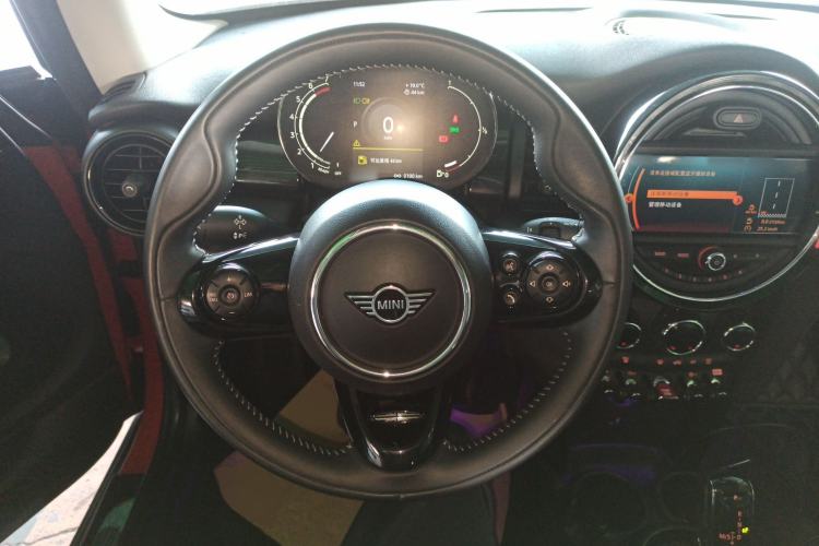 Used MINI MINI 2021 1.5T COOPER Artist