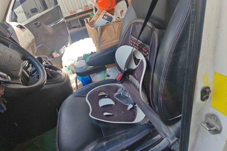 Used Jinbei Express 2017 2.0L Standard Version V19
