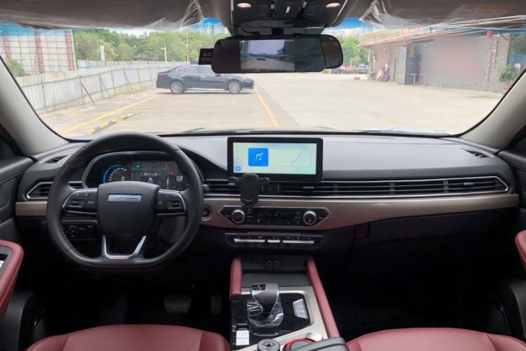 Used JETOUR X70 2025 1.5T DCT Beyond PRO 7-Seater
