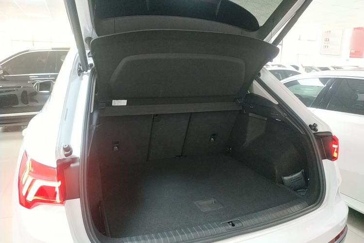 Used Audi Q3 2021 35 TFSI Fashionable and Elegant Model
