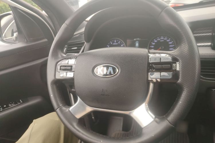 Used Kia KX7 2017 2.0T Automatic Two-Wheel Drive GLS 7-Seater Steering Wheel