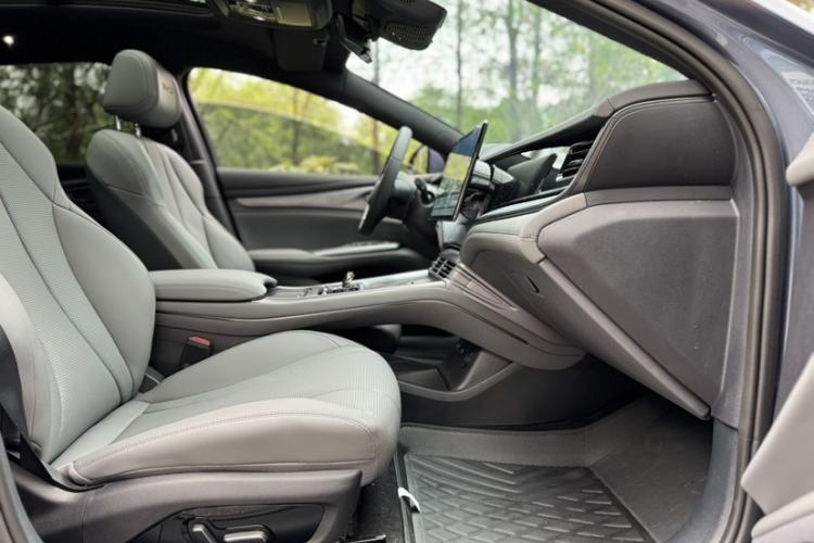 Used BYD Seal 2024 HONOR Edition DM-i 1.5L 121km Luxury Model Interior 7