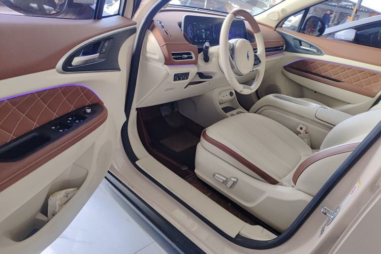 Used ORA Good Cat 2023 401 km Standard Range Prestige Version Lithium Iron Phosphate