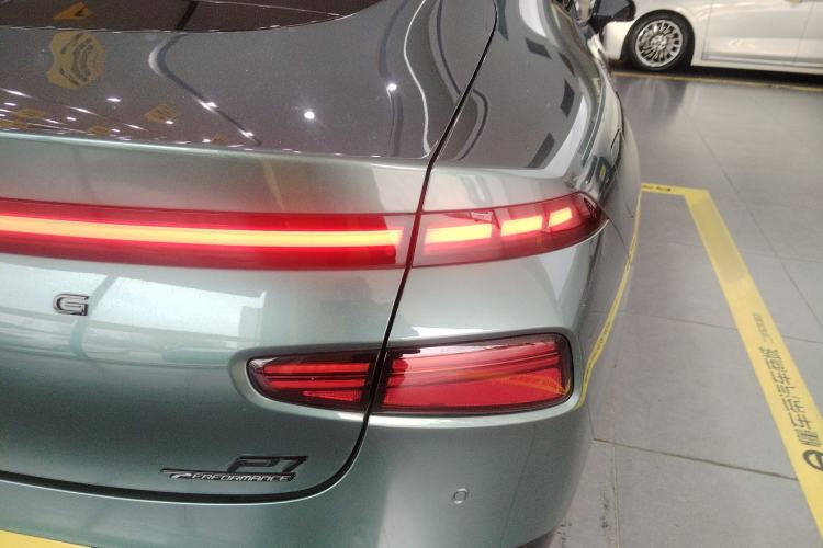 Used XPeng P7 2023 P7i 610 Pengyi Performance Edition
