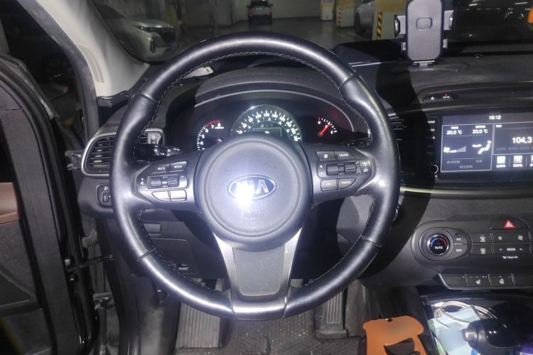 Used Kia Sorento 2015 Sorento L 2.4L Gasoline 4WD Elite Edition 7 Seats China V Emission Standard
