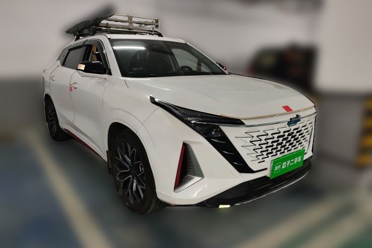 Used CHANGAN OSHAN Z6 2023 Blue Whale 1.5T DCT Smart-Led City Edition Front Right 45 Deg