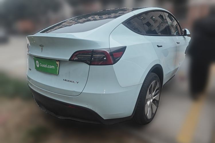 Used Tesla Model Y 2022 Long-Range All-Wheel-Drive Version