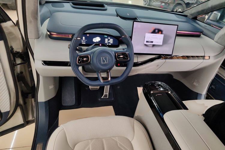 Used Zeekr MIX 2025 Long-Range Intelligent Driving Edition
